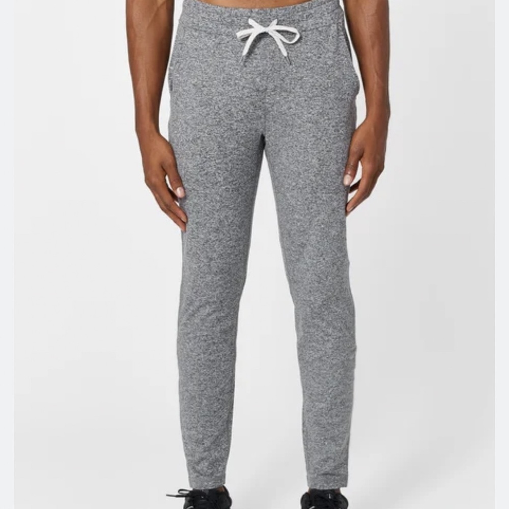 Vuori men’s Ponto performance pant Heather grey size small jogger